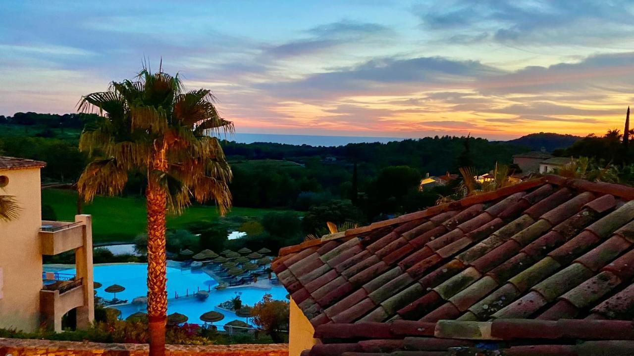 Hameau Des Amandiers-Vue Mer & Golf Saint-Cyr-sur-Mer Buitenkant foto