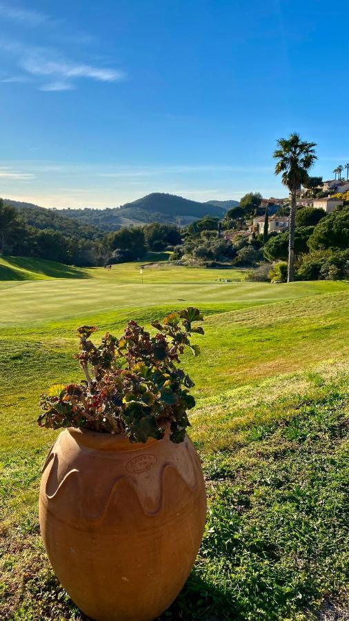 Hameau Des Amandiers-Vue Mer & Golf Saint-Cyr-sur-Mer Buitenkant foto