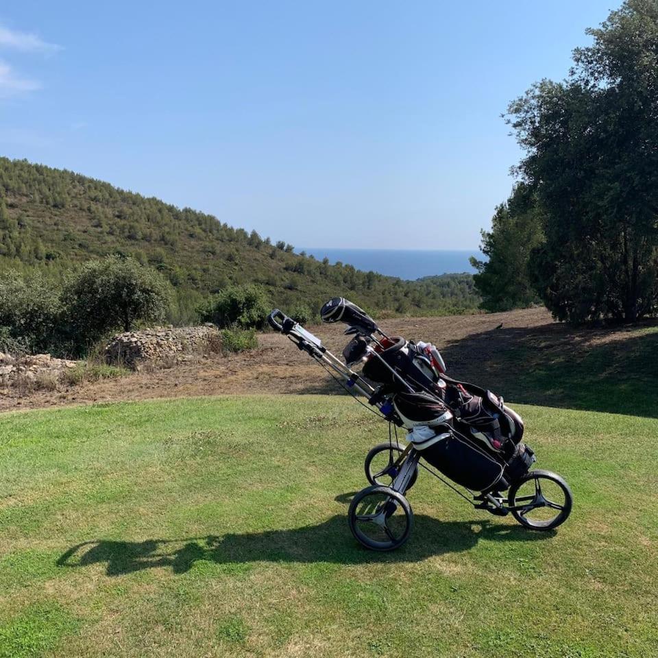 Hameau Des Amandiers-Vue Mer & Golf Saint-Cyr-sur-Mer Buitenkant foto